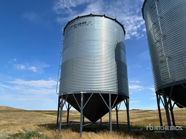 Viterra +/- 4900 bu 5 Ring Hopper Grain Bin