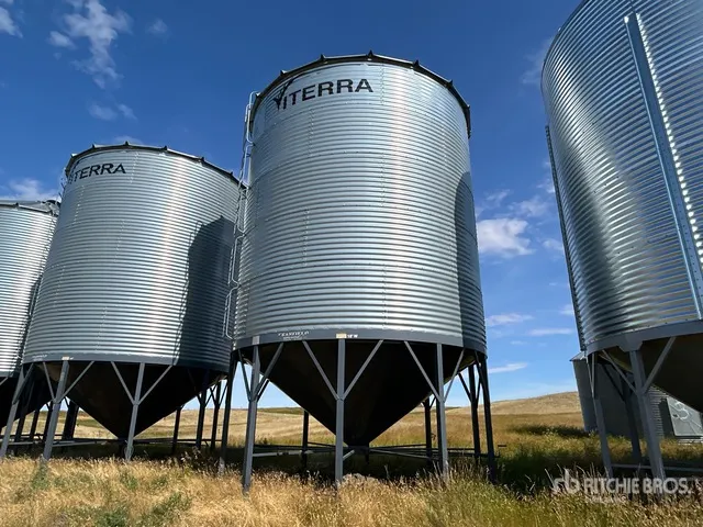 Viterra +/- 4900 bu 5 Ring Hopper Grain Bin