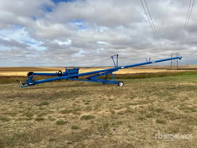 2012 Brandt 1070 10 in x 70 ft Swing Grain Auger