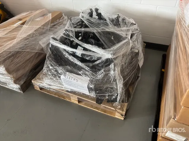 Quantity of (22) Stage Light LED Lighting Fixtures