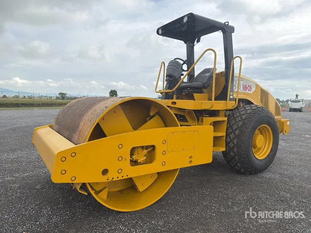 2010 Cat CS56 Rodillo / Smooth Drum Compactor