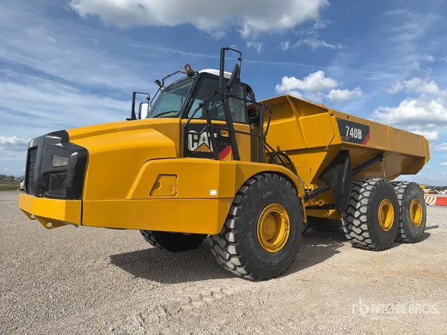 2013 Cat 740B Camion Articulado / Articulated Dump Truck