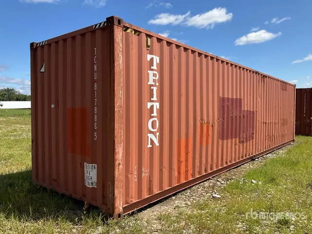 2010 40 ft Storage Container