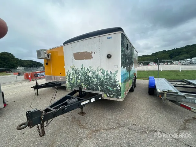 2015 Sure-Trac 16 ft T/A Enclosed Trailer