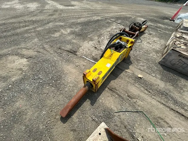 Epiroc MB1200 100 in Hydraulic Breaker