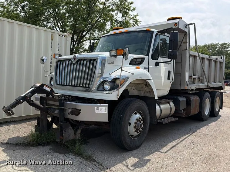 2013 International WorkStar dump truck