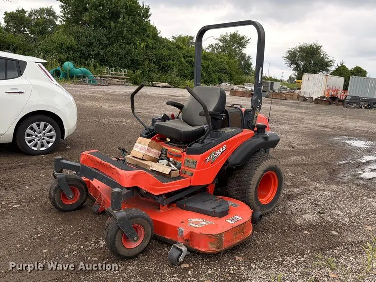 Kubota ZG332 ZTR lawn mower
