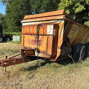 1998 Knight 8030 manure spreader