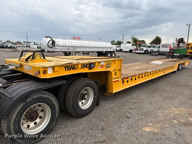 2007 Trail King TK70HT-502 drop deck hydraulic tail equipment trailer