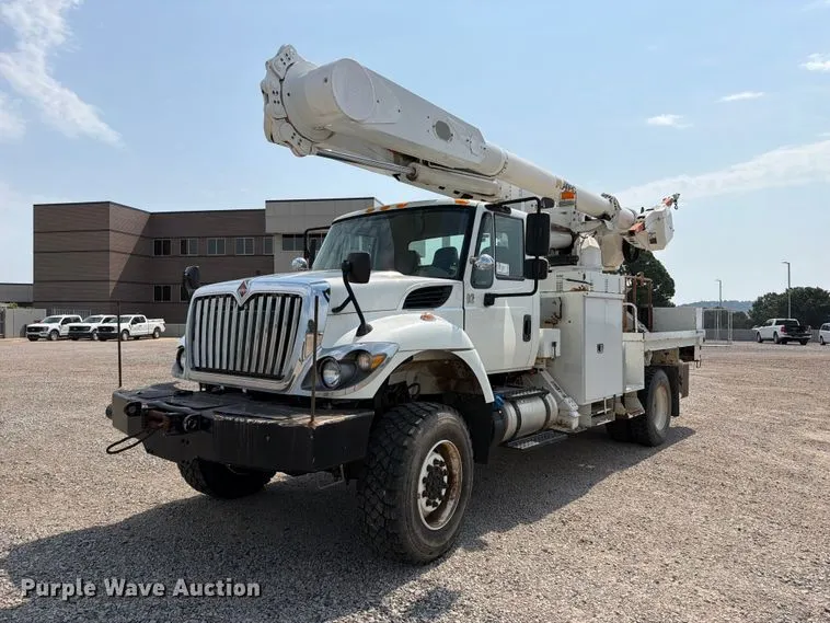2016 International WorkStar 7500 bucket truck