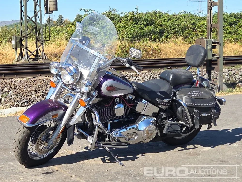 Harley Davidson FLSTC Heritage Softail Classic Motor Cycle, Passenger Seat, Side Pockets (Certificate of Title Available)