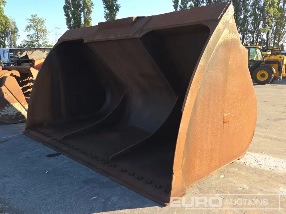 CAT 155" Front Loading Bucket to suit Wheeled Loader