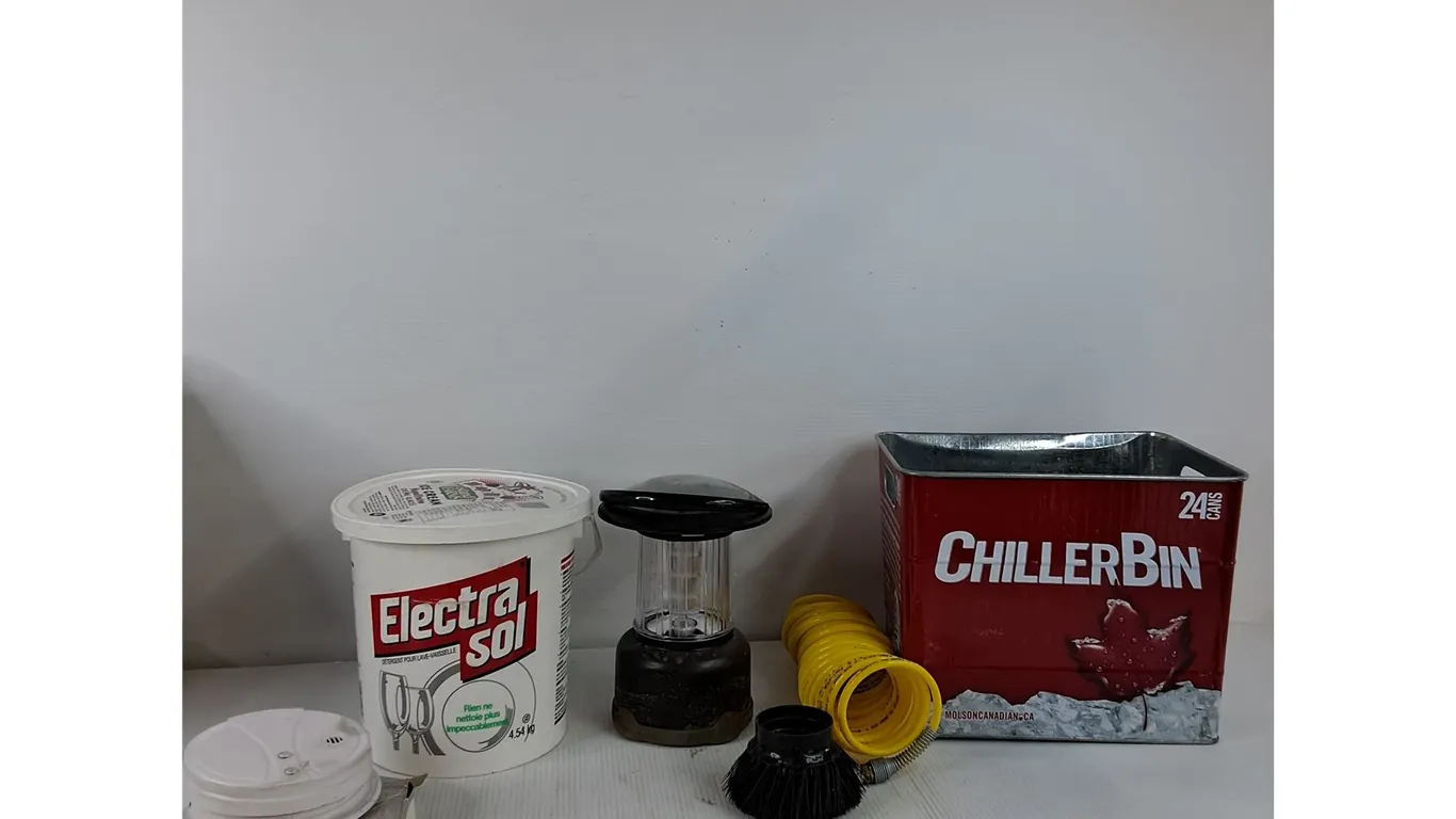 Recoil Air Hose, Solar Powered LED Camping Lantern, Smoke Detector, Misc ( as is)