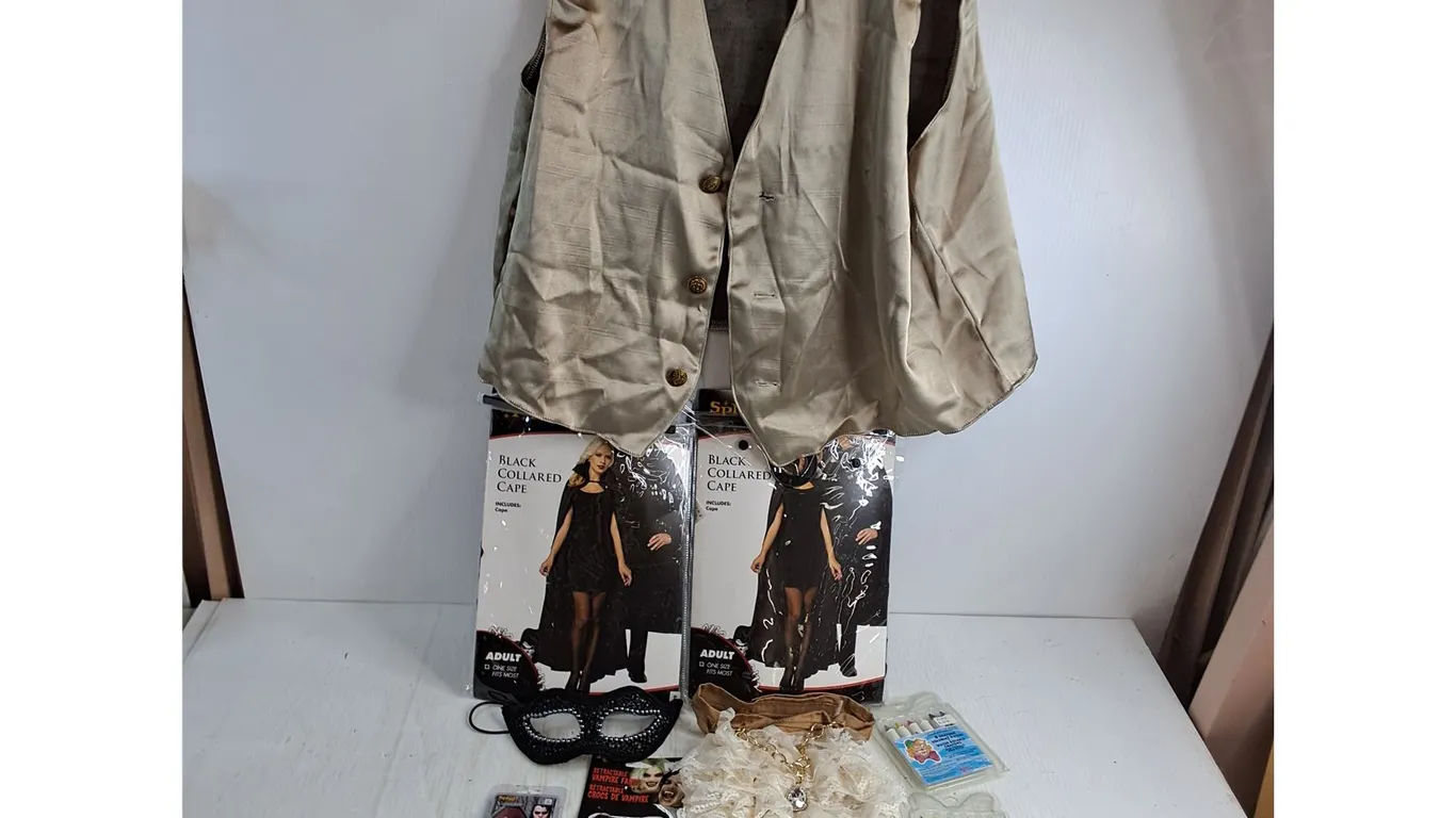 Halloween Costumes & Accessories, Men's XL Vest, Face Make-up