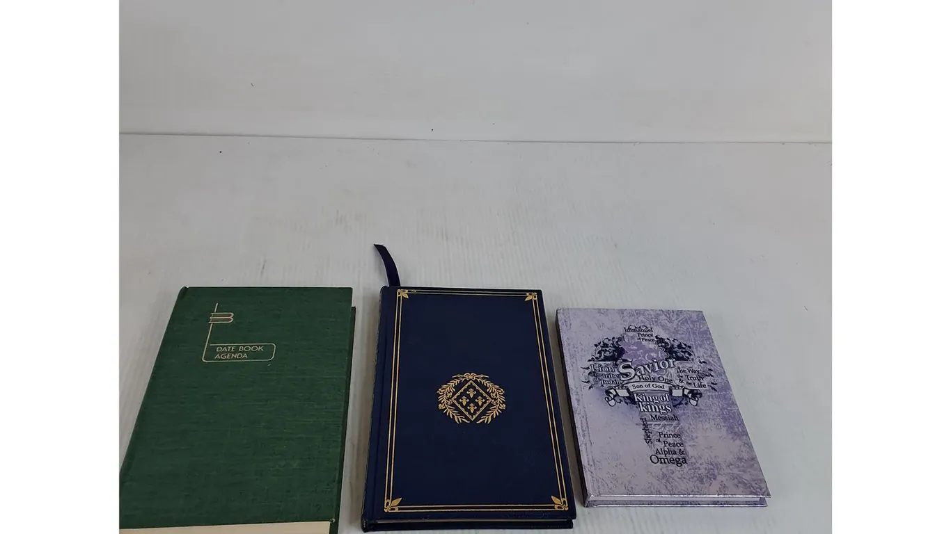 Agenda & (2) Notebooks ( as is)