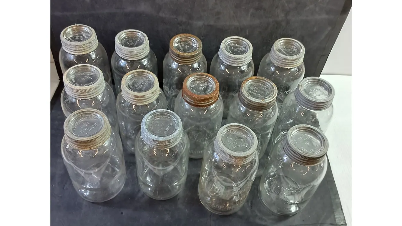(14) 2 Quart Sealer Jars - Cannot Ship