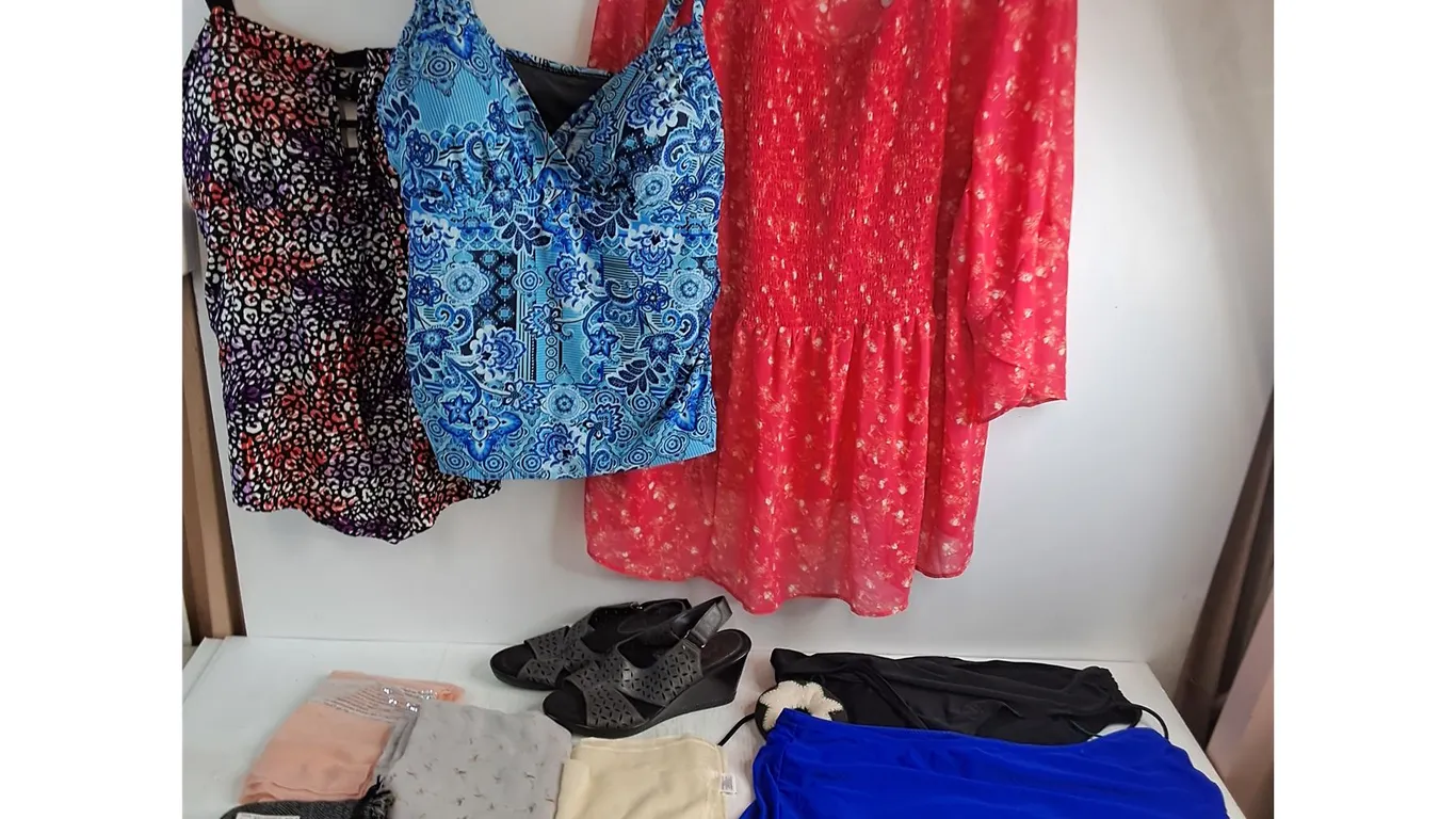 Women's 2X/1X Bathing Suits, 1X Dress, Skirt, Scarves, New Size 9 Shoes