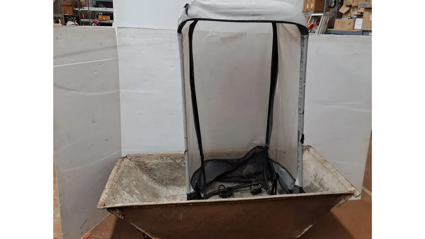 **Portable 1Person Utility Shelter 23"x23"x50",Heavy-Duty Concrete Mixing Tub ( as is, cannot ship)
