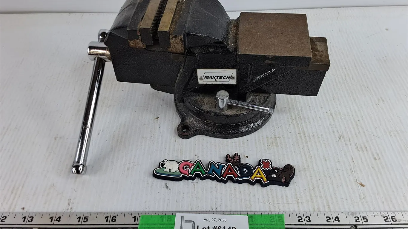 Maxtech Bench Vise & Canada Key Chain, Pickup Only