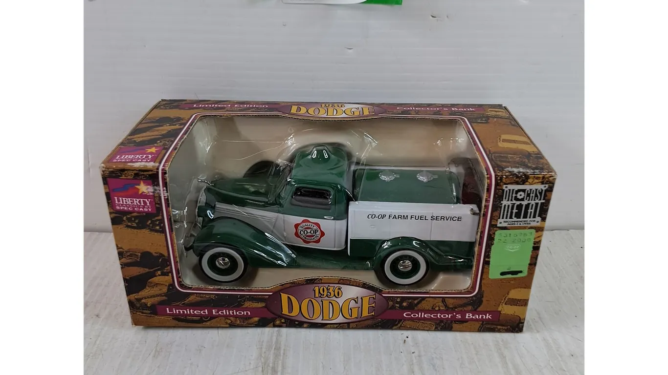 1936 Dodge Limited Edition Collector's Bank NIB