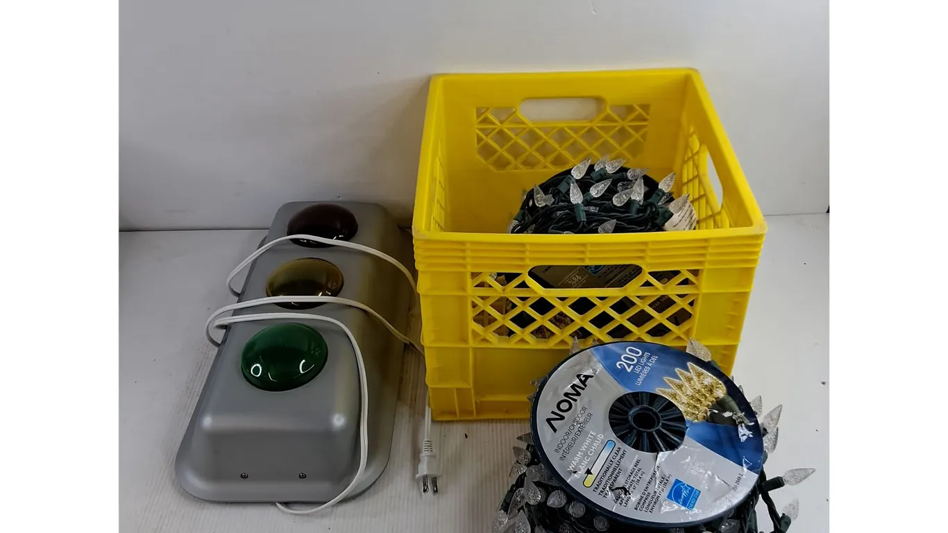 Light Up Traffic Light Decor - As Is, Milk Crate & Indoor Outdoor Lights - Powers On, As Is
