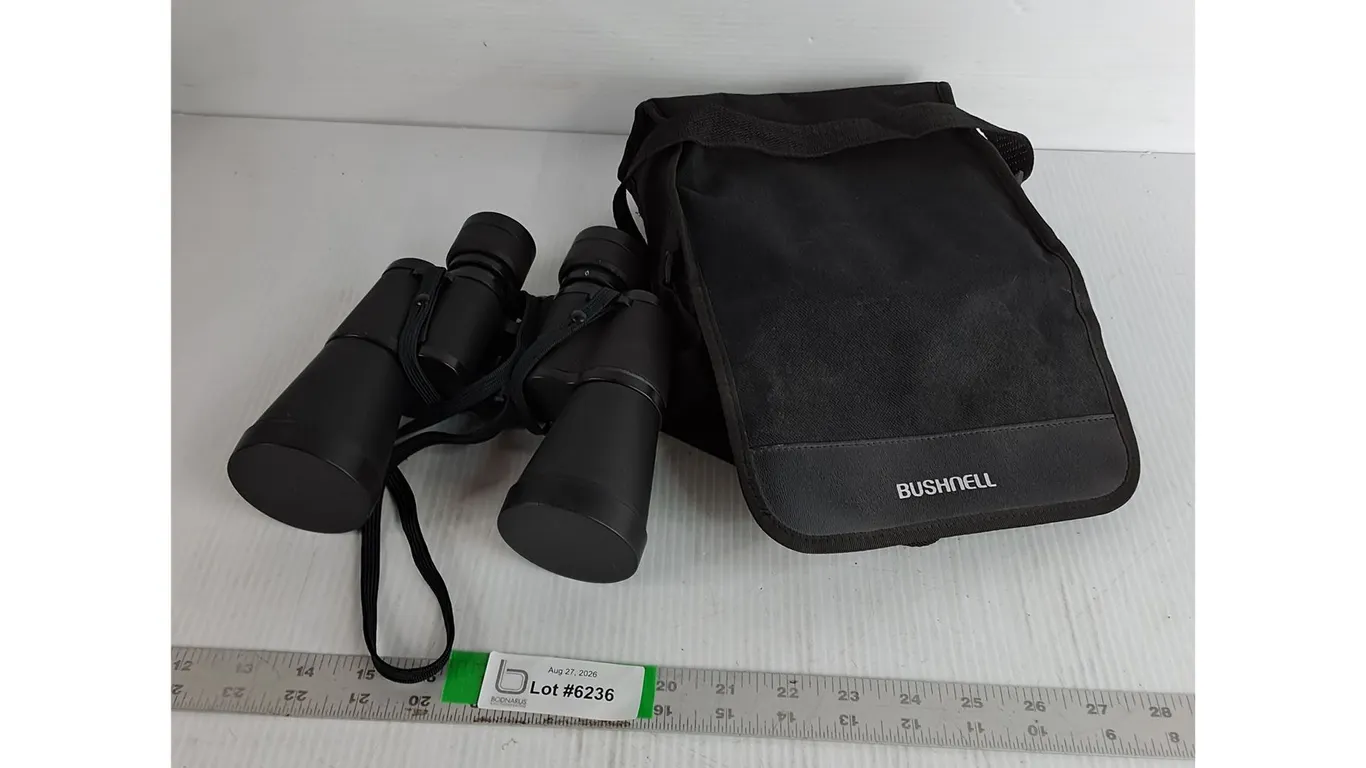 Bushnell10x50 Binoculars With Case