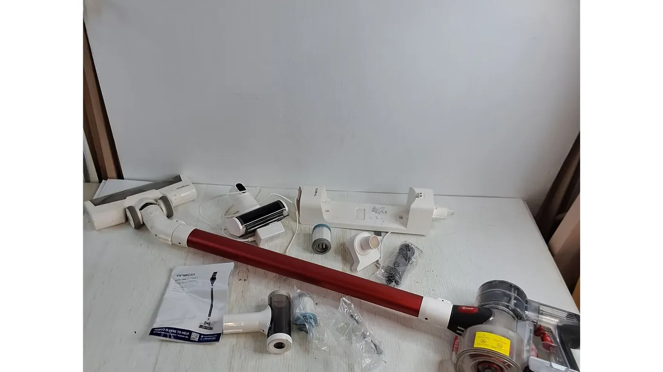 Tineco iLoop Cordless Vacuum w/Accessories - Not Working, For Parts Only