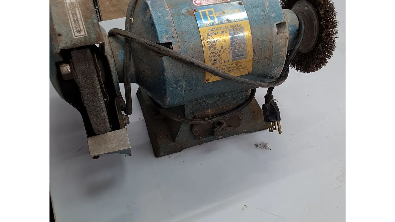 Rockford Bench Grinder - Tested, Pickup Only