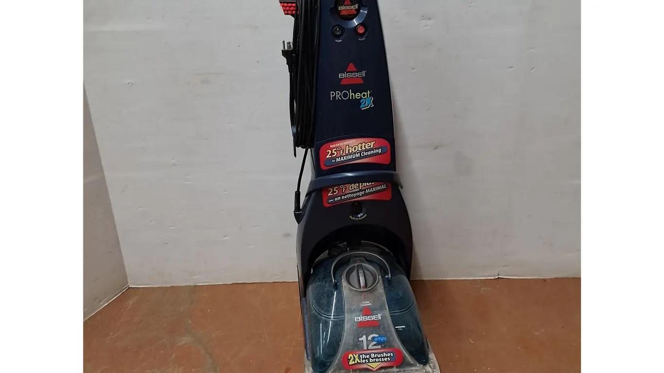 *BISSELL ProHeat 2X Upright Deep Carpet Cleaner 19"x13"x43" ( powers on, as is, cannot ship)