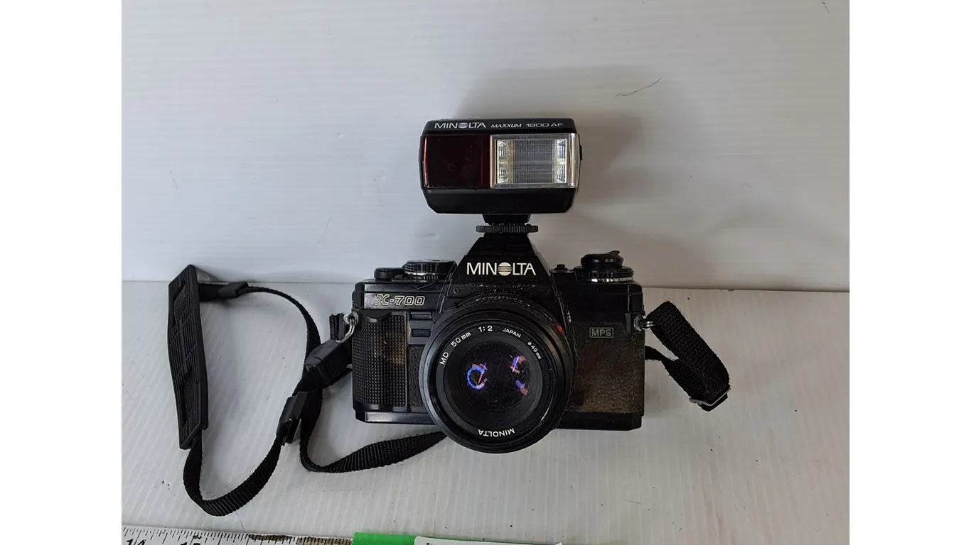 Minolta X-700 Camera & Flash- As Is