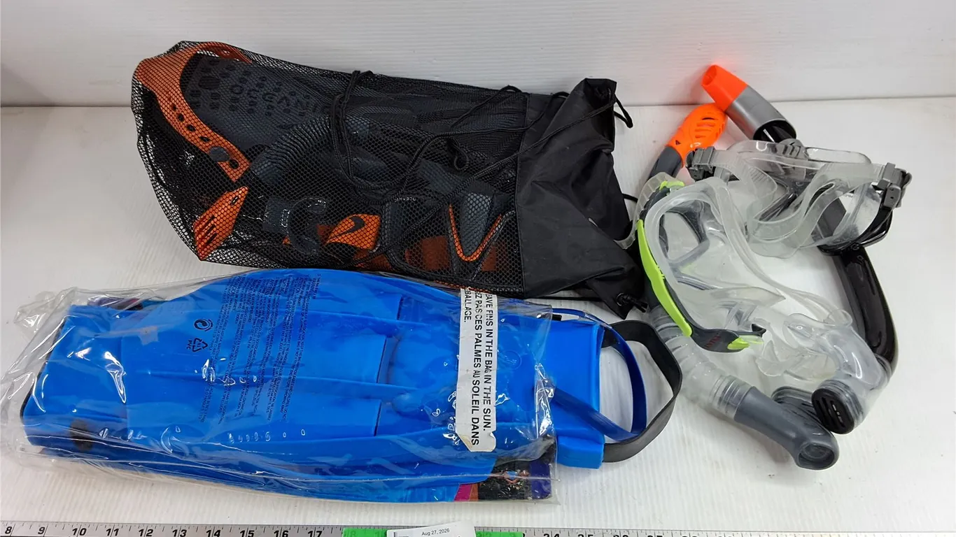 Swimming Goggles, Breathing Tubes & Fins