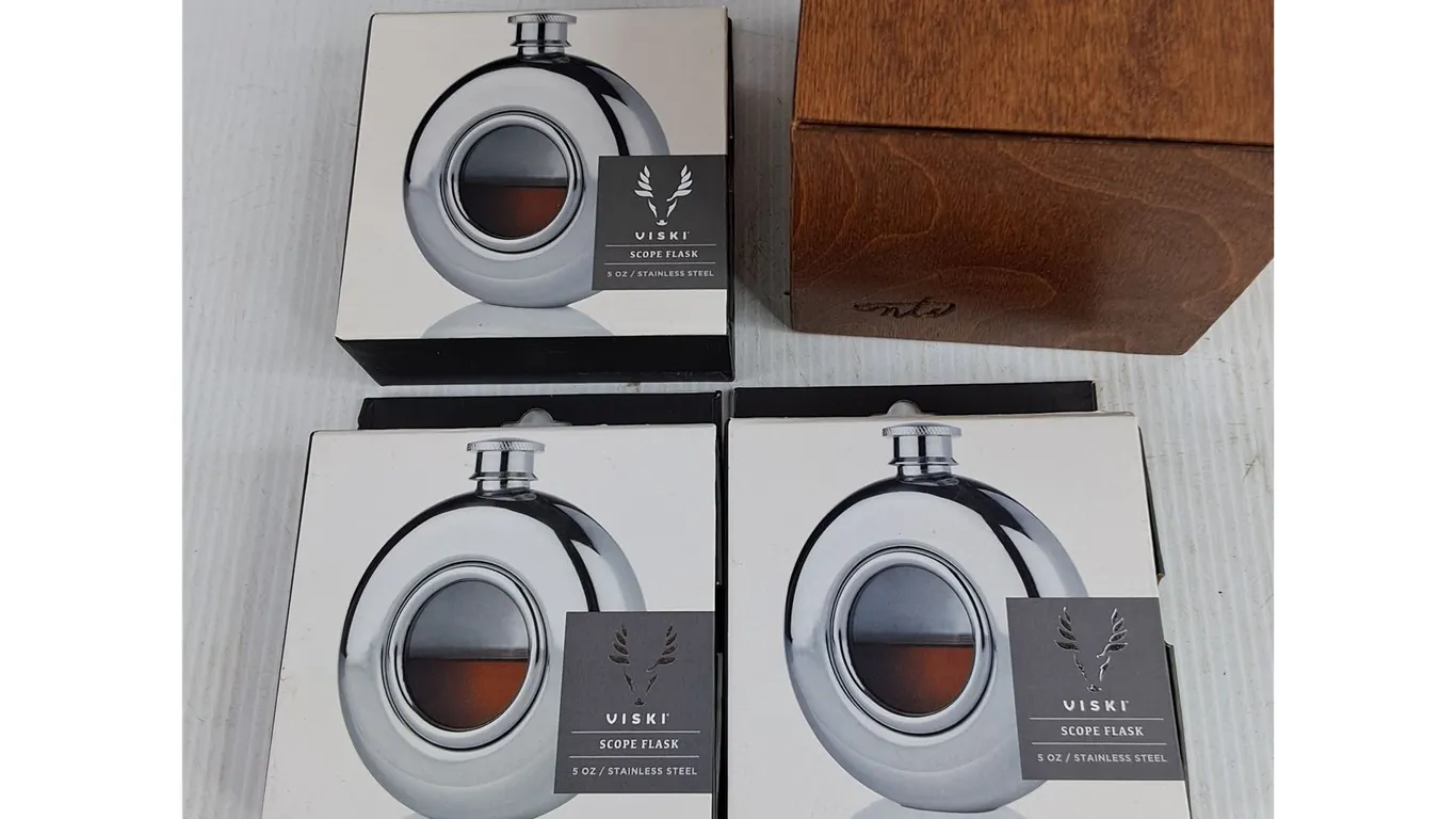 Viski Scope Flasks, Wooden Box