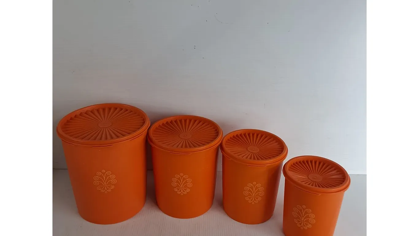 (4) Piece Vintage Orange Tupperware Up To 7.5"x8.5" With Lids