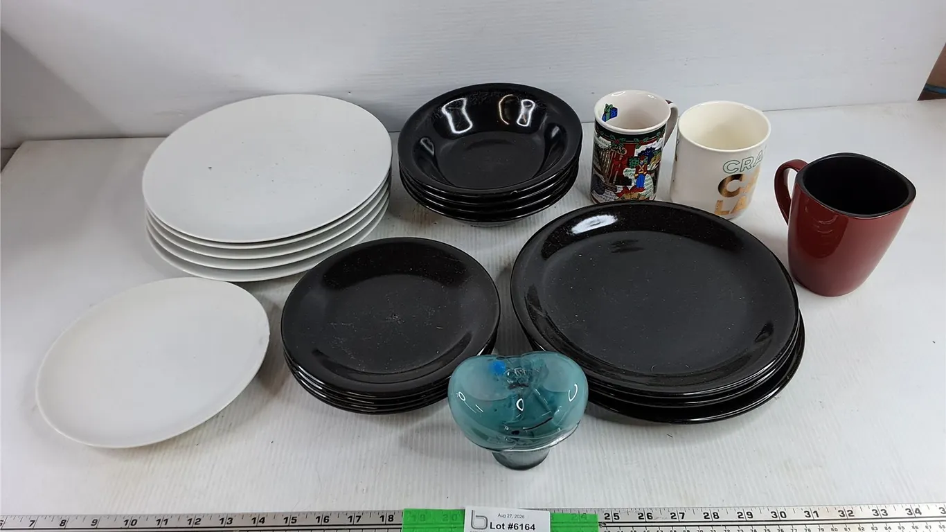 Ceramic Plates, Bowls & Mugs