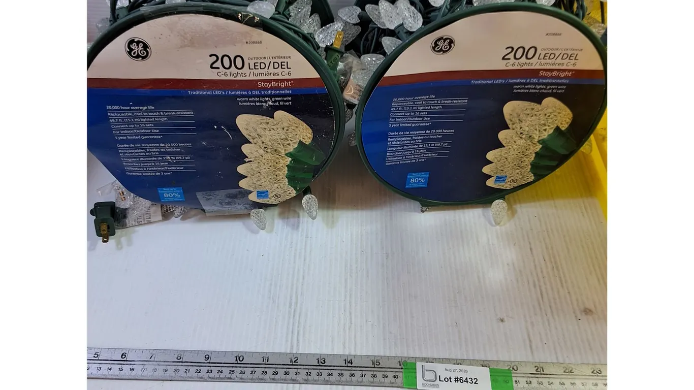 (2) Working Energy Star Christmas Lights & Dairyland Crate, Pickup Only