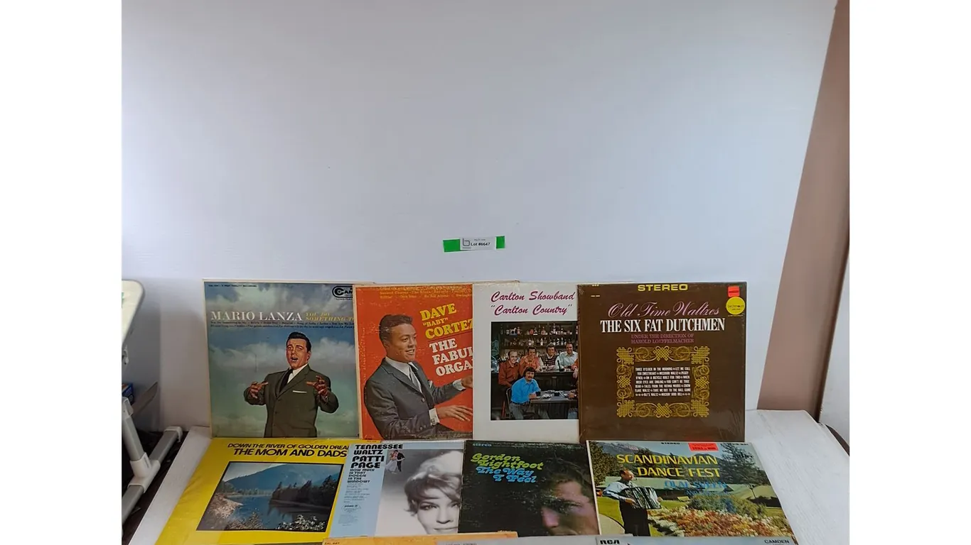 (12) Vinyl Records, Wilf Carter, Dave Cortez, Gordon Lightfoot, Patti Page, Mario Lanza