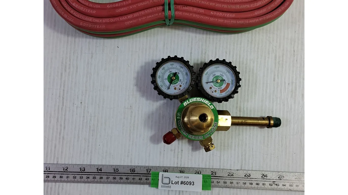 Good Year Acetylene Hose & Blueshield Oxygen Pressure Gauge