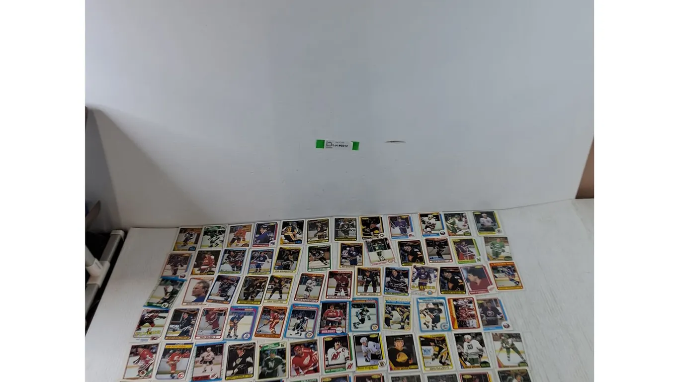 (70 ) O-Pee-Chee Hockey Cards NHL, Cannot Authenticate