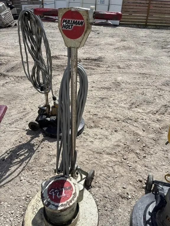 Floor buffer