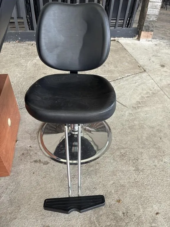 Barber chair