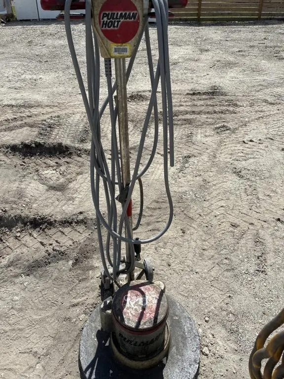 Floor buffer