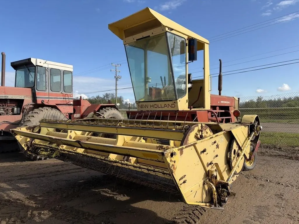 New Holland 1100 Self Propelled Hay Bine