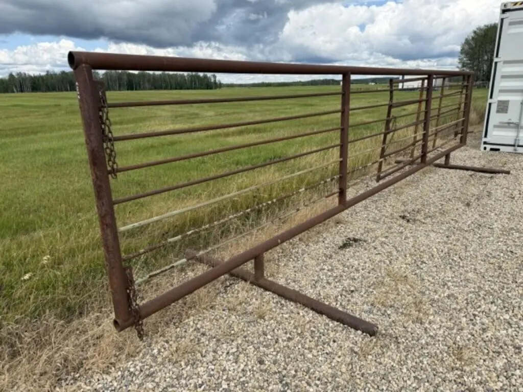 24' Self Standing Corral Panel c/w 12' Gate