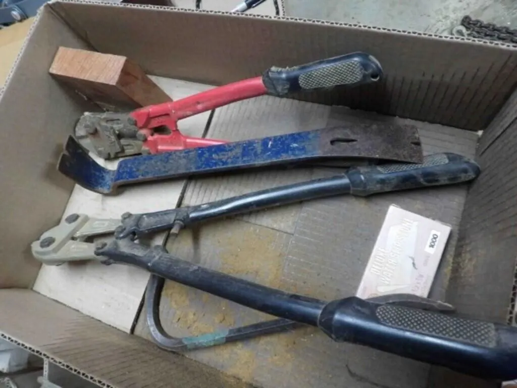2 - Crimper/Bolt Cutters, 2 Pry Bars