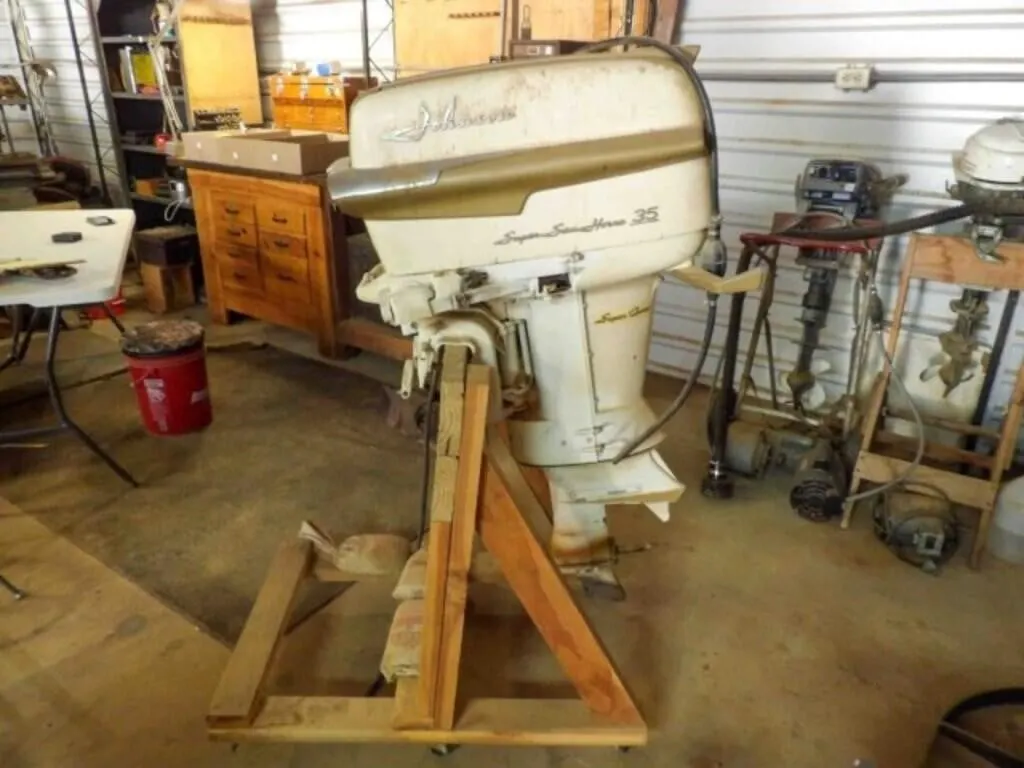 Johnson Outboard Motor w/Stand
