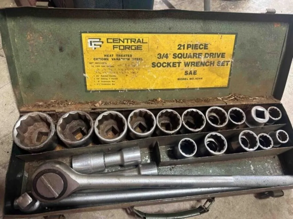 21 Piece Socket Set