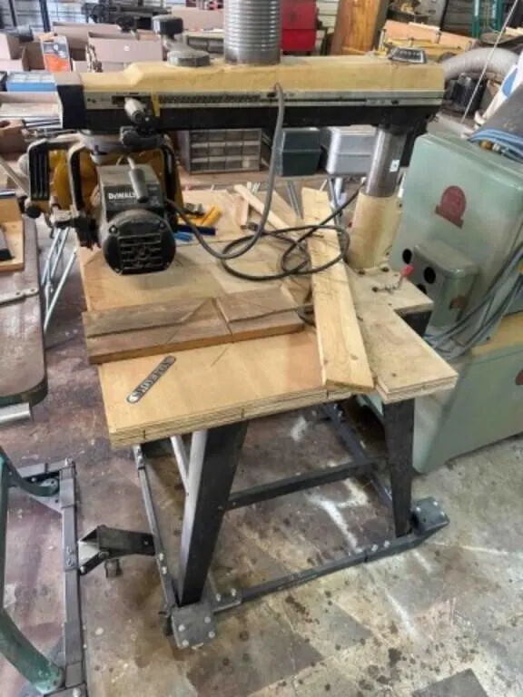 DeWalt Radil Arm Saw