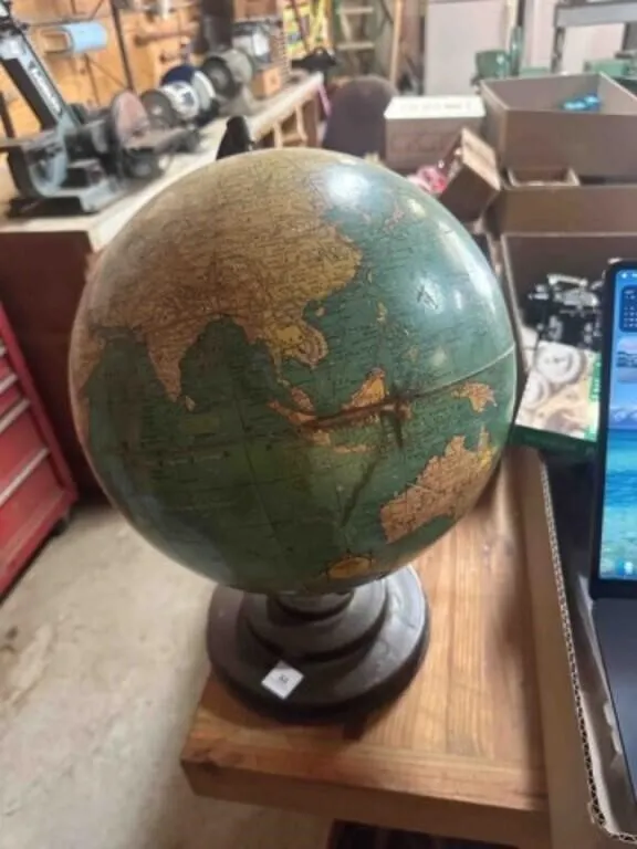 Globe