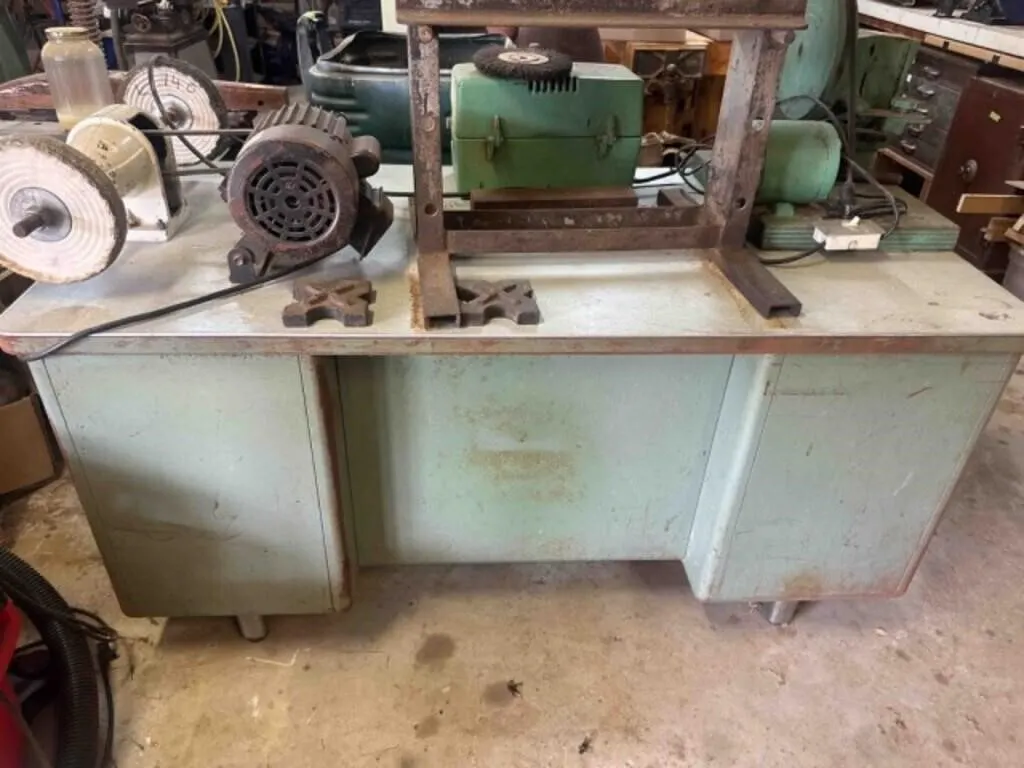 Metal Desk w/Buffer