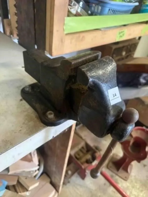 Work Bench Vise